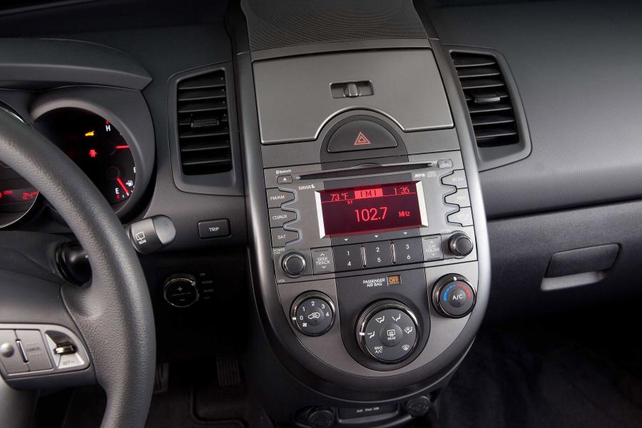  Kia Soul Ghost 2010 года  (фото 3 из 26)